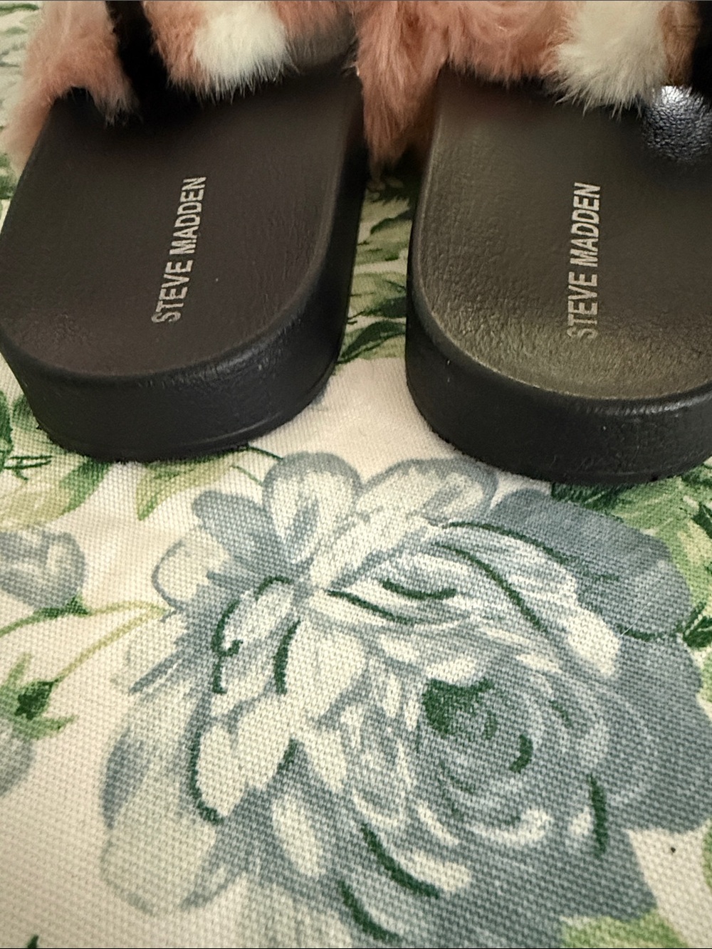 Fuzzy slides - Picture 4 of 6